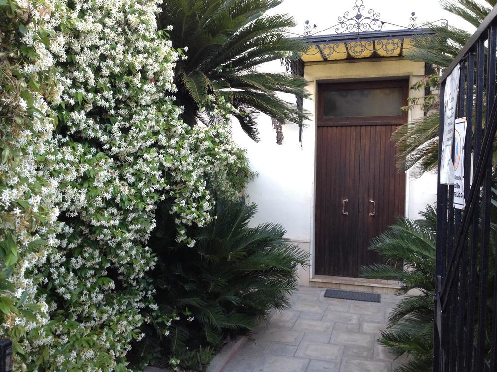 Bed And Breakfast Via Leuca Lecce Exteriör bild