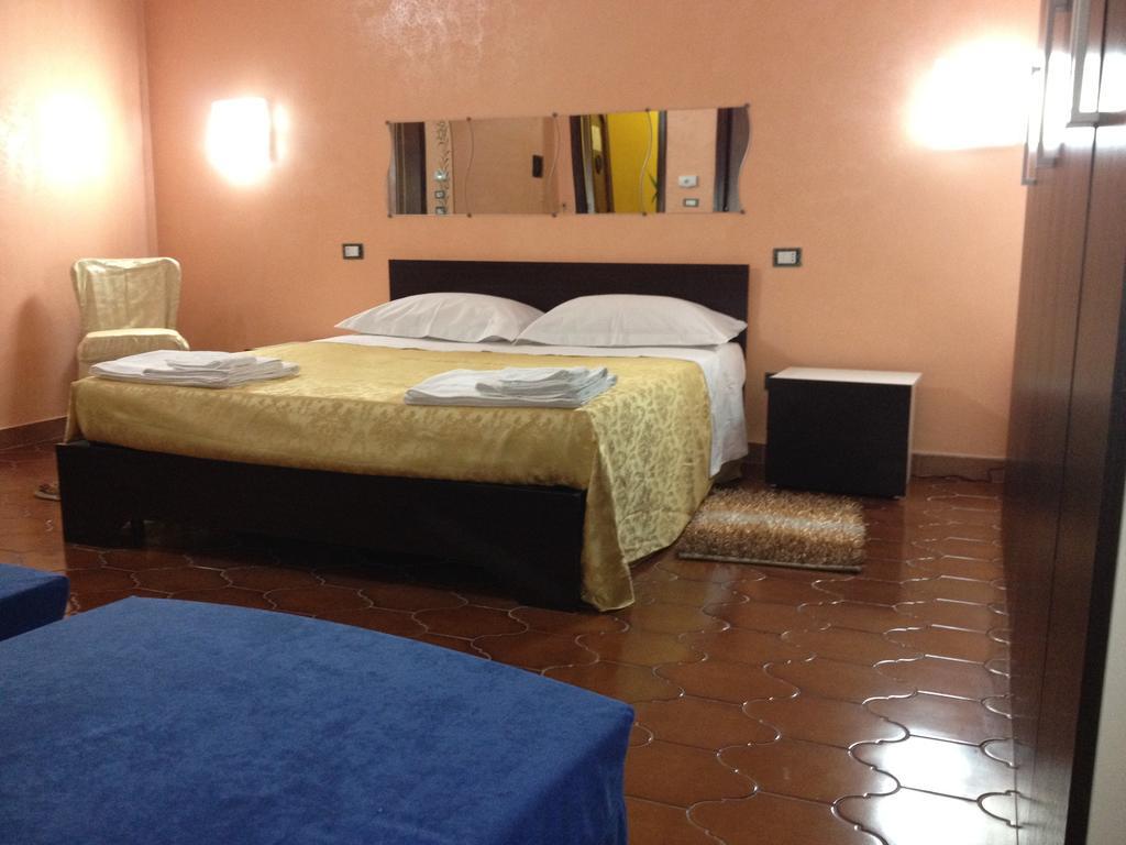 Bed And Breakfast Via Leuca Lecce Exteriör bild