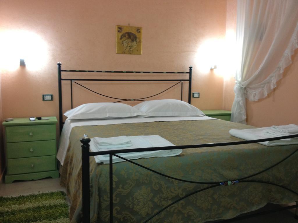 Bed And Breakfast Via Leuca Lecce Exteriör bild